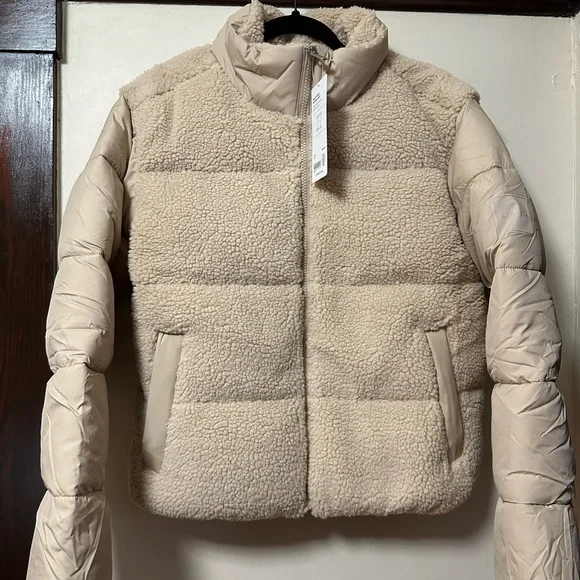 Athleta NWT Halo Hybrid Women's Puffer Jacket in Sahara - Picture 4 of 5